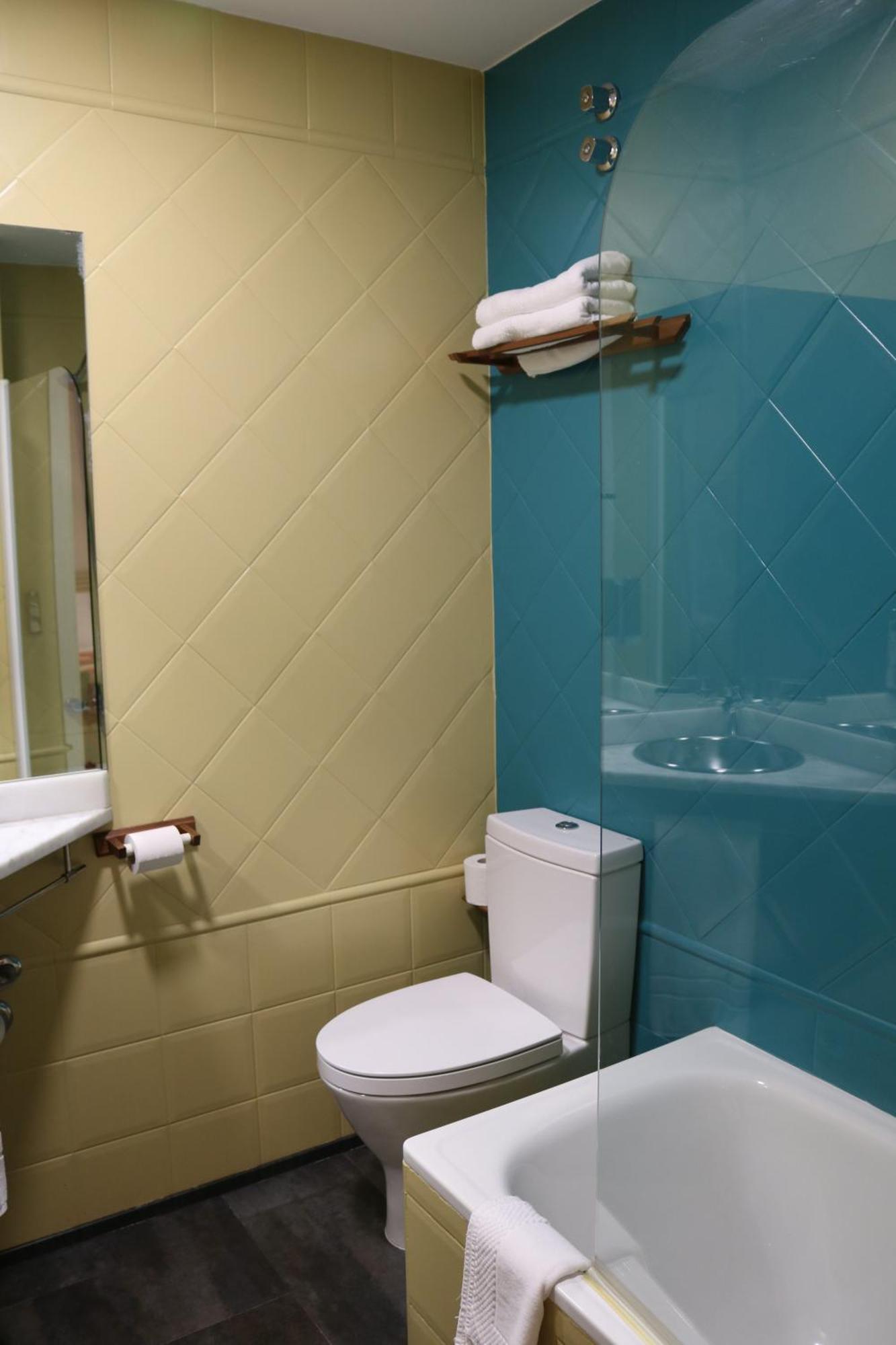 Hotel Spa La Central - Adults Only 마카네트데카브레니스 객실 사진