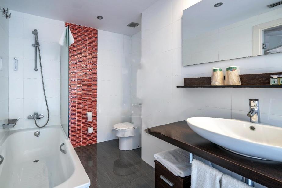 Hotel Spa La Central - Adults Only 마카네트데카브레니스 외부 사진